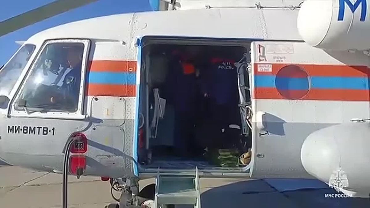 В Татарском проливе ищут двух пропавших рыбаков