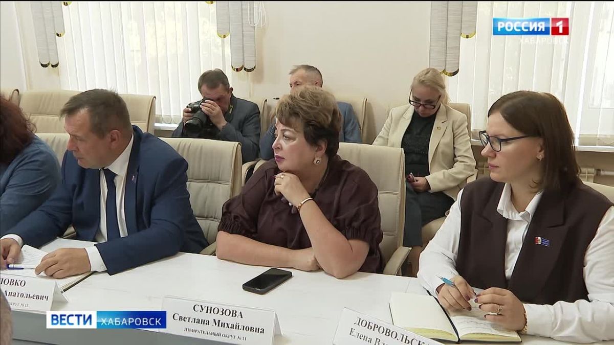 Электротранспорт, застройка, дороги: Сергей Кравчук провёл встречу с городскими депутатами