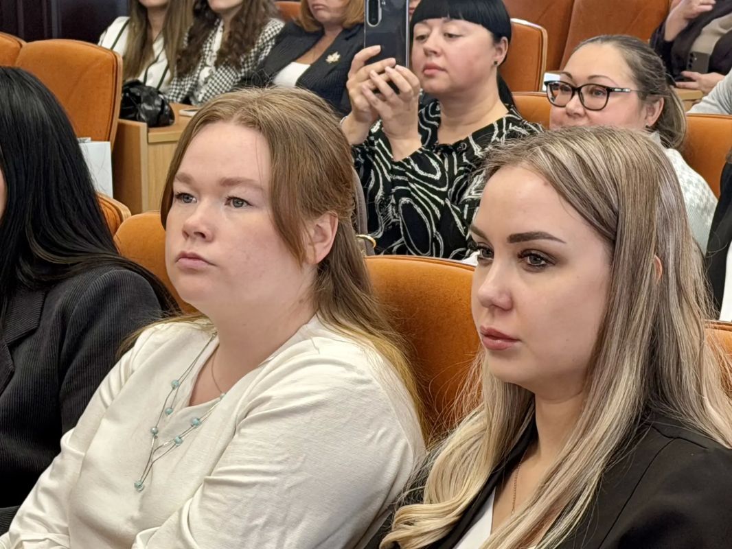 В Хабаровском крае наградили лучших сотрудников МФЦ В Хабаровском крае наградили лучших сотрудников МФЦ