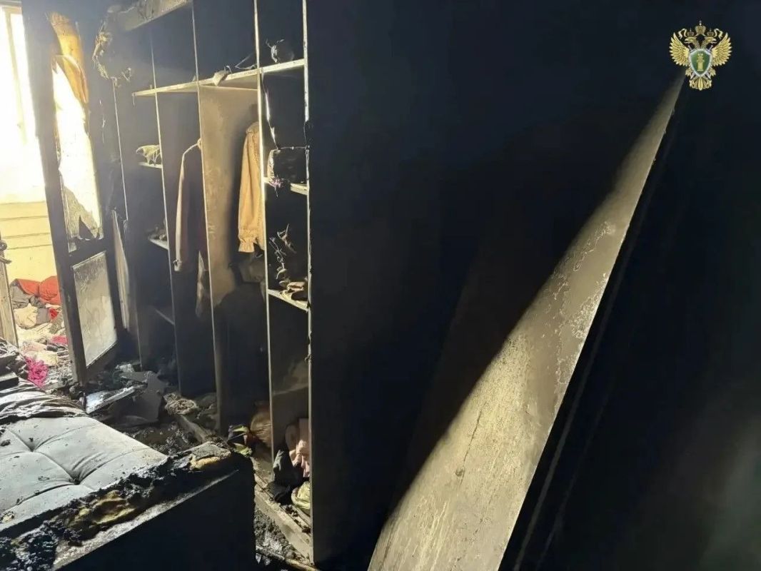 Пожар унес жизни матери и четверых детей в Комсомольске Пожар унес жизни матери и четверых детей в Комсомольске