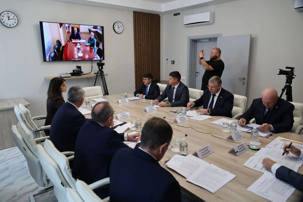 Дмитрий Демешин: Жительница Советской Гавани Наталья Гапонова попросила организовать в их округе пансионат для пожилых граждан и инвалидов