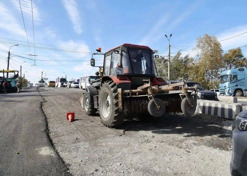 Продолжаем приводить дороги региона в порядок: ремонт одной из основных развязок краевой столицы завершат раньше срока Продолжаем приводить дороги региона в порядок: ремонт одной из основных развязок краевой столицы завершат раньше срока