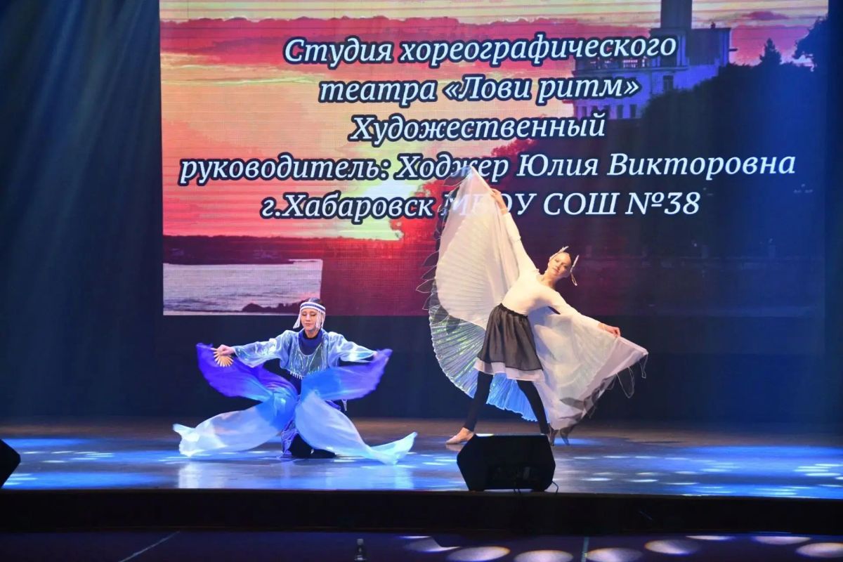 В Большом концертном зале Дома офицеров Забайкальского края прошли выступления участников Международного конкурса художественной самодеятельности Следственного комитета России «В единстве наша сила» В Большом концертном зале Дома офицеров Забайкальского края прошли выступления участников Международного конкурса художественной самодеятельности Следственного комитета России «В единстве наша сила»