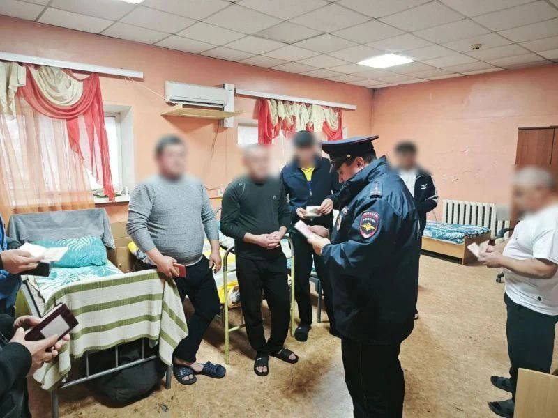 В Ванинском, Амурском районах и Бикинском округе полицейскими в рамках операции «Нелегал-2026» выявлены иностранные граждане, нарушившие миграционное законодательство В Ванинском, Амурском районах и Бикинском округе полицейскими в рамках операции «Нелегал-2026» выявлены иностранные граждане, нарушившие миграционное законодательство