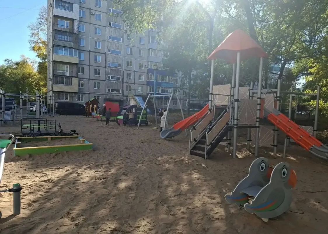 Новый стандарт комфорта: в Комсомольске-на-Амуре подходит к завершению благоустройство пяти дворов Новый стандарт комфорта: в Комсомольске-на-Амуре подходит к завершению благоустройство пяти дворов