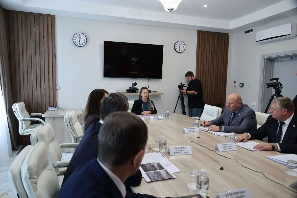 Дмитрий Демешин: На личный приём, который я проводил в приёмной Президента Российской Федерации, пришла хабаровчанка Наталья Лобода Дмитрий Демешин: На личный приём, который я проводил в приёмной Президента Российской Федерации, пришла хабаровчанка Наталья Лобода