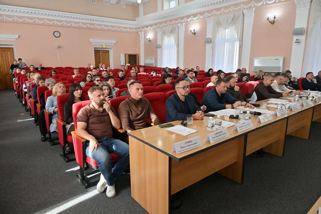 В Хабаровске прошло заседание городского Совета по предпринимательству в обновлённом составе с участием бизнеса, администрации города и депутатов городской думы В Хабаровске прошло заседание городского Совета по предпринимательству в обновлённом составе с участием бизнеса, администрации города и депутатов городской думы
