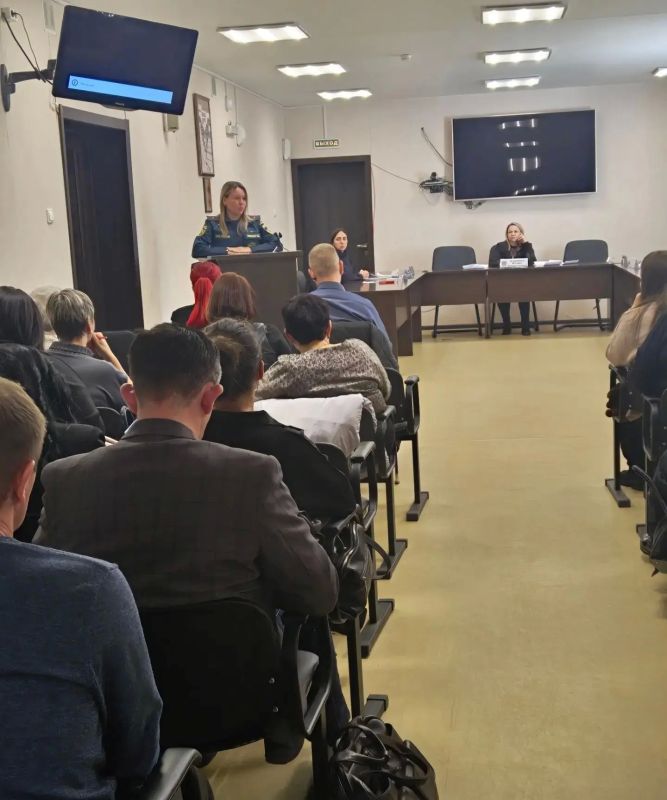 О требованиях пожарной безопасности в школах напомнили сотрудники Госпожнадзора МЧС России О требованиях пожарной безопасности в школах напомнили сотрудники Госпожнадзора МЧС России