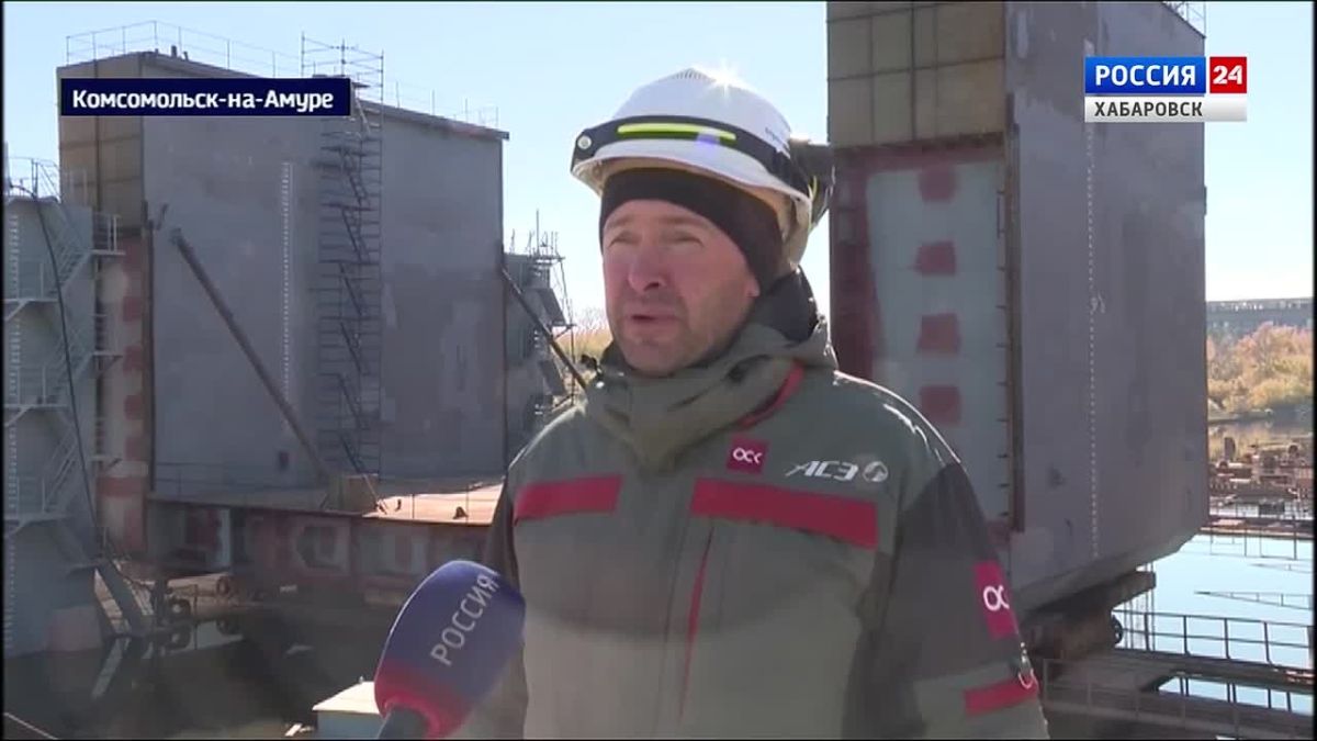 На Амурском судостроительном заводе вывели из цеха первый блок транспортного дока