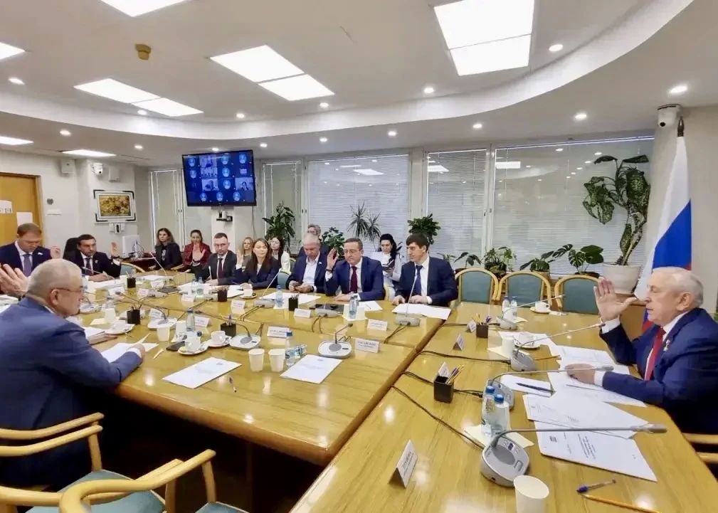 Максим Иванов добивается расширения дальневосточной ипотеки под 2 % для авиастроителей и медиков БАМа Максим Иванов добивается расширения дальневосточной ипотеки под 2 % для авиастроителей и медиков БАМа