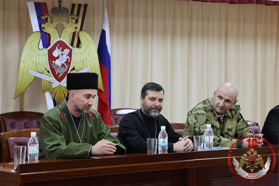 Хабаровские росгвардейцы встретились с представителями духовенства