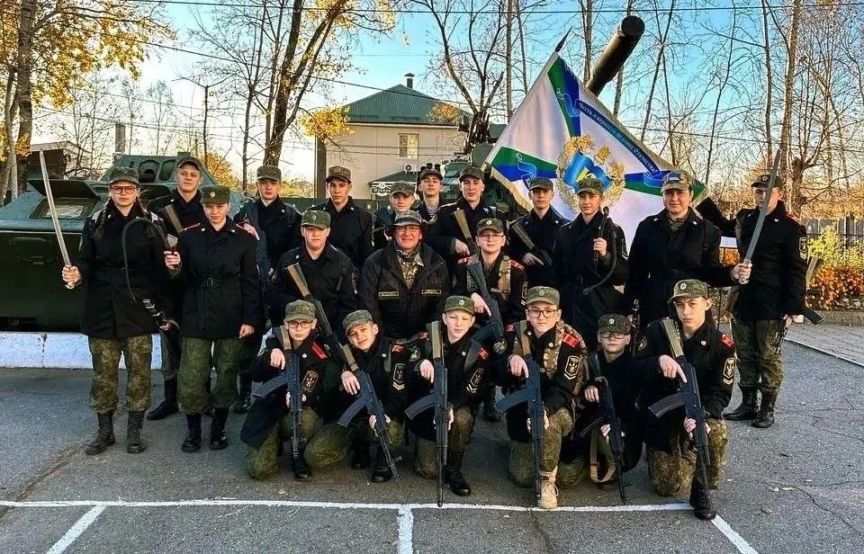 Школьники Хабаровска достойно выступили на краевом военно-спортивном фестивале «Казачья удаль» Школьники Хабаровска достойно выступили на краевом военно-спортивном фестивале «Казачья удаль»