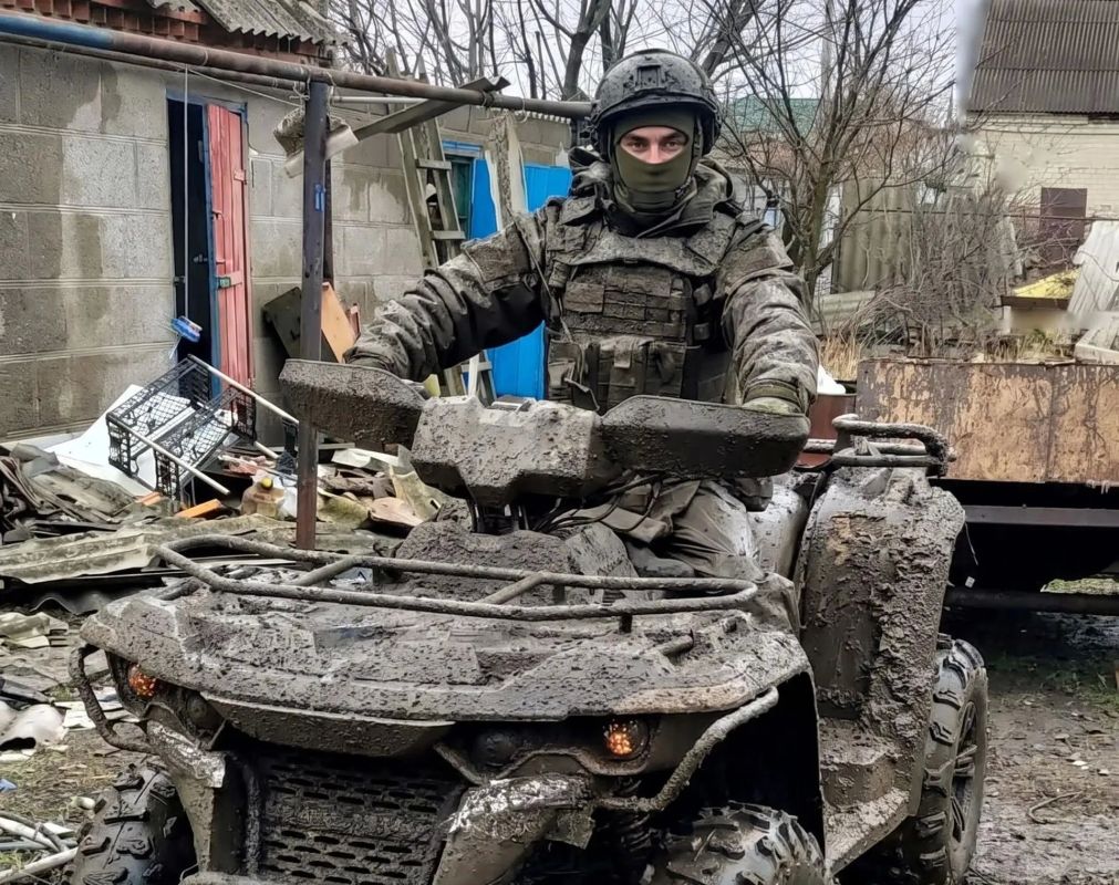 Военнослужащий ВВО из Хабаровского края гвардии старший сержант Дмитрий М. награждён медалями Суворова и Жукова