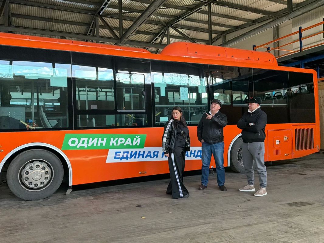 Дмитрий Демешин: В Хабаровском крае свыше 1,5 тысячи специалистов ежедневно обеспечивают работу транспорта, чтобы жители могли комфортно добираться на работу, учёбу и путешествовать между населёнными пунктами Дмитрий Демешин: В Хабаровском крае свыше 1,5 тысячи специалистов ежедневно обеспечивают работу транспорта, чтобы жители могли комфортно добираться на работу, учёбу и путешествовать между населёнными пунктами