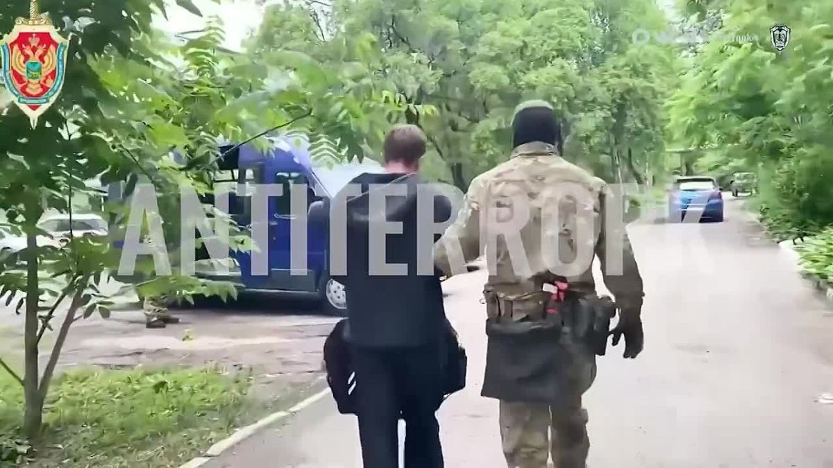 Приморца обвинили в госизмене за передачу данных об объектах энергетики 18-летний житель Спасска-Дальнего связался в мессенджере с представителем украинской военной разведки и за деньги передавал ему сведения об объектах...
