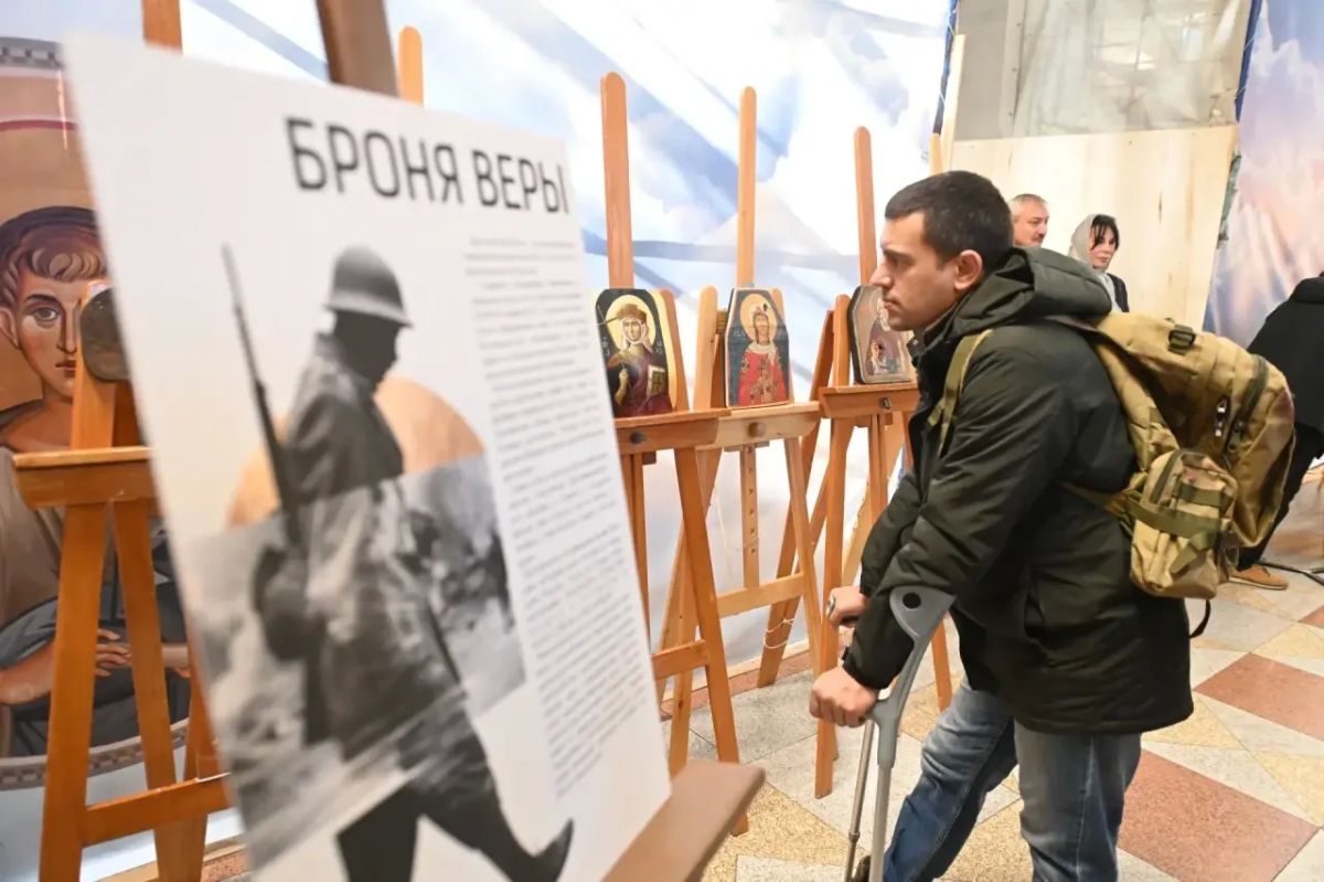 Иконы на броне бойцов показали в Хабаровске Иконы на броне бойцов показали в Хабаровске