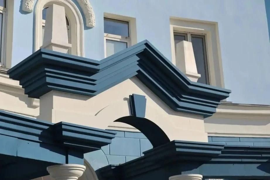 В этом году в Комсомольске-на-Амуре обновят фасады 10 исторических зданий В этом году в Комсомольске-на-Амуре обновят фасады 10 исторических зданий