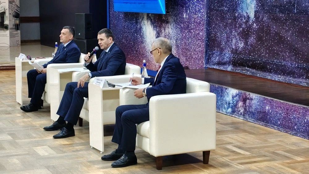 Диалог ради согласия: Дмитрий Демешин провёл заседание Совета по национальным и религиозным объединениям
