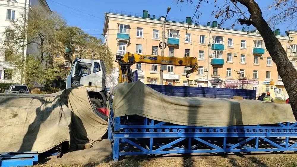 Часть улицы Красногвардейской в Комсомольске перекрыли на две недели Часть улицы Красногвардейской в Комсомольске перекрыли на две недели