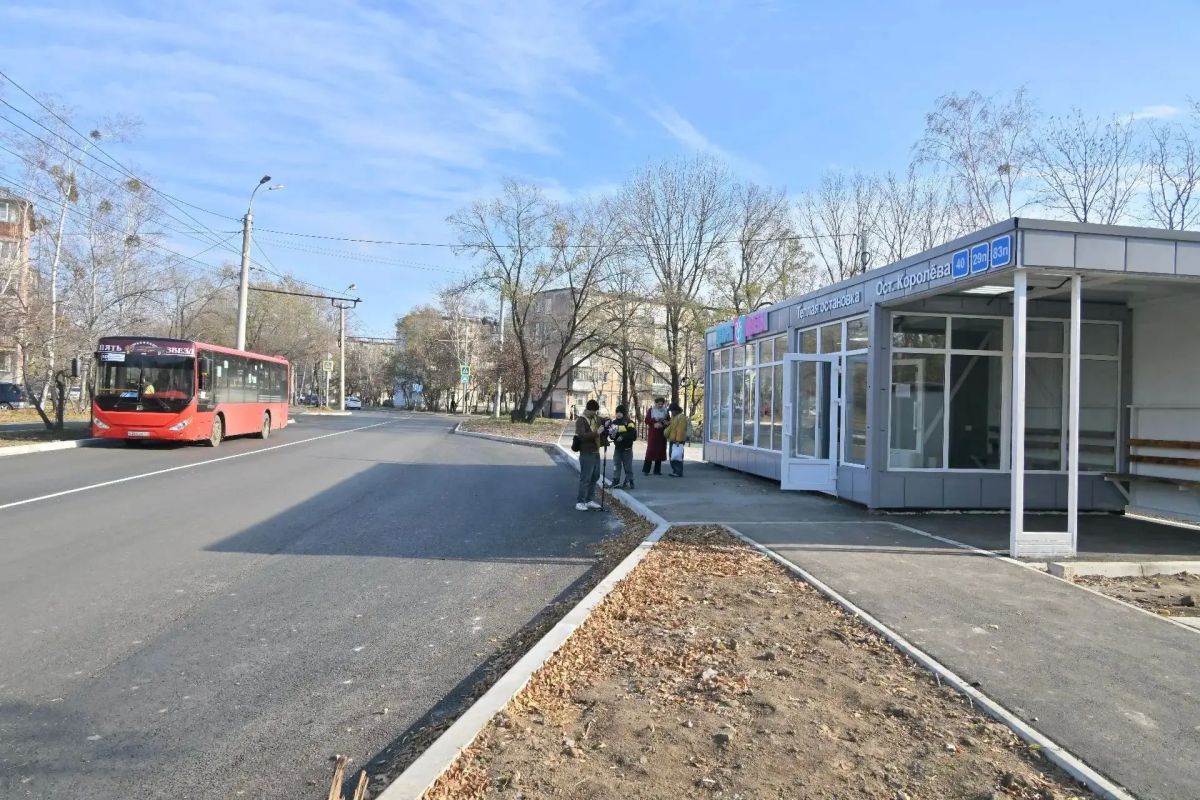 Новые автобусные остановки появляются в разных районах Хабаровска Новые автобусные остановки появляются в разных районах Хабаровска