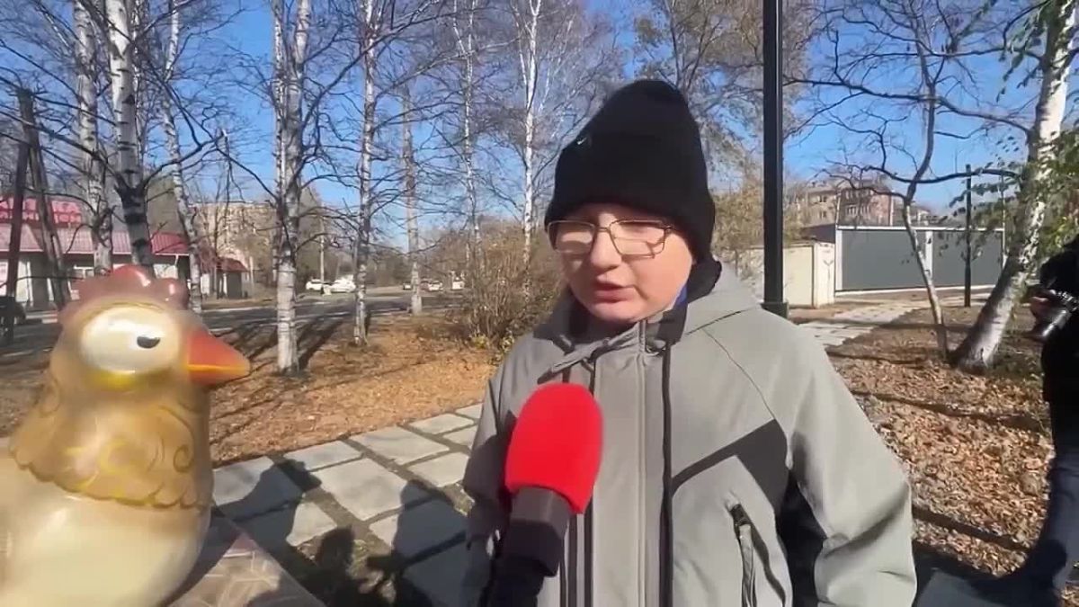 «Здесь здорово гулять и играть»: юные хабаровчане оценили новый «Сквер сказок»