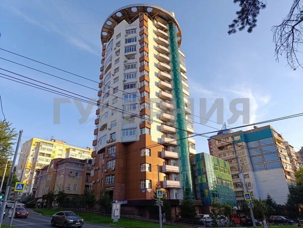 От питомника Шуранова до бюста маршала Жукова: гуляем по улице Запарина в Хабаровске От питомника Шуранова до бюста маршала Жукова: гуляем по улице Запарина в Хабаровске