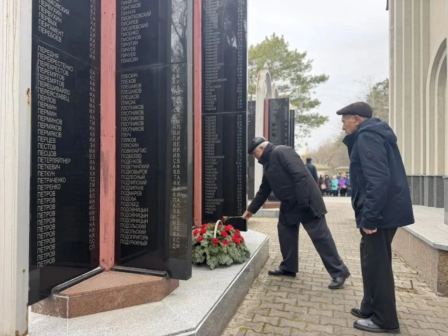 В Хабаровске почтили память жертв политических репрессий