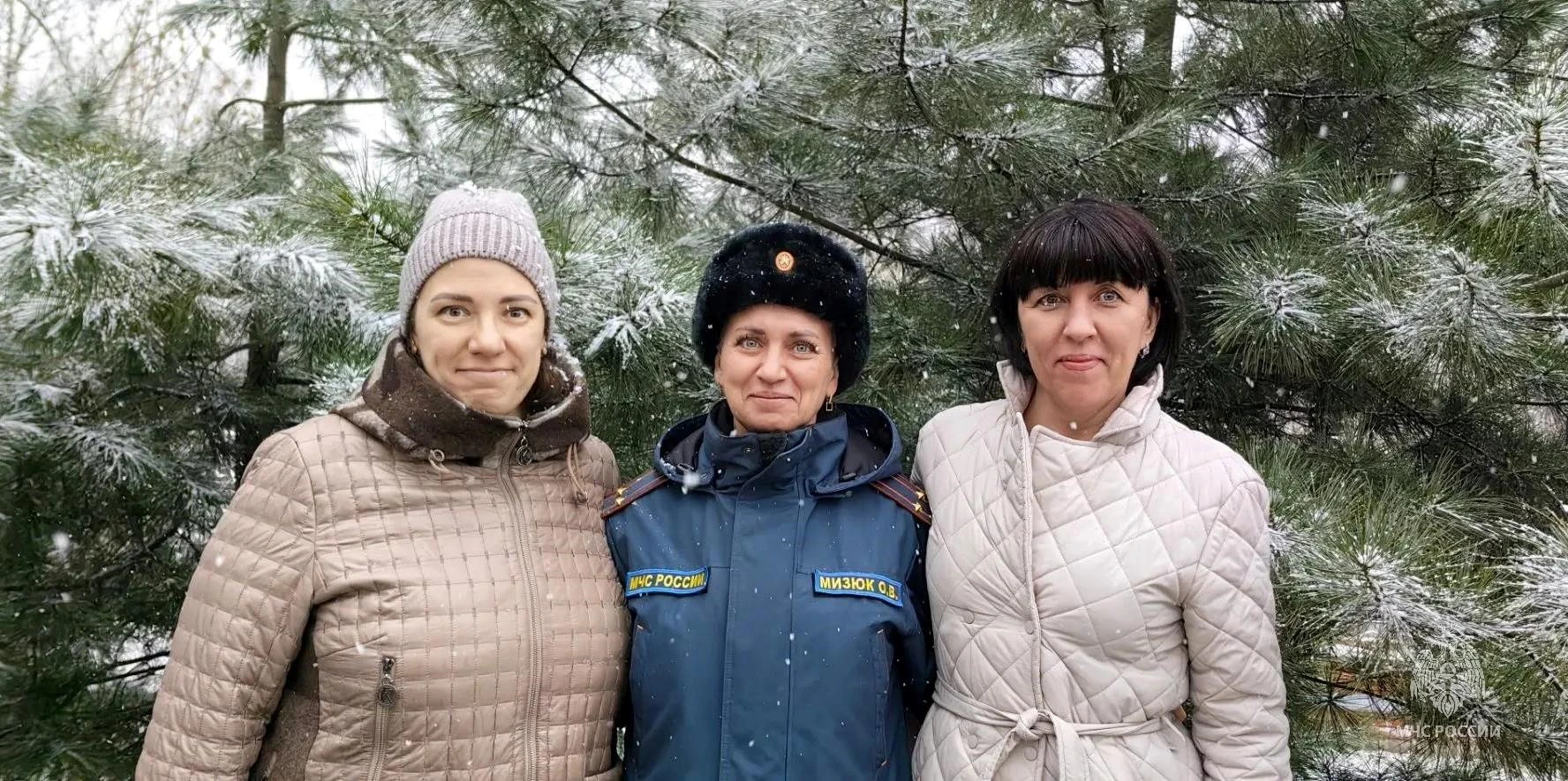 Доброго субботнего утра Всем отличного дня и #БезопасныхВыходных вам желают прекрасные дамы из отдела административной работы